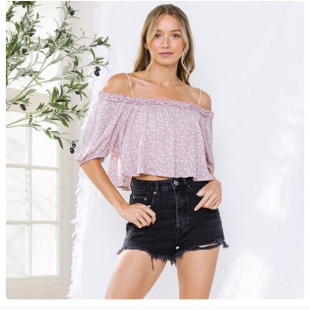 ✨OFF SHOULDER CROP TOP-FLORAL. NEW. - Picture 4 of 6